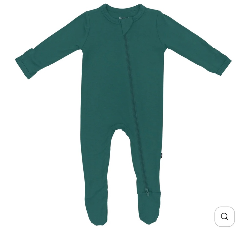 Bundle - 2 Kyte Baby Sleepers 3-6 months, emerald and navy